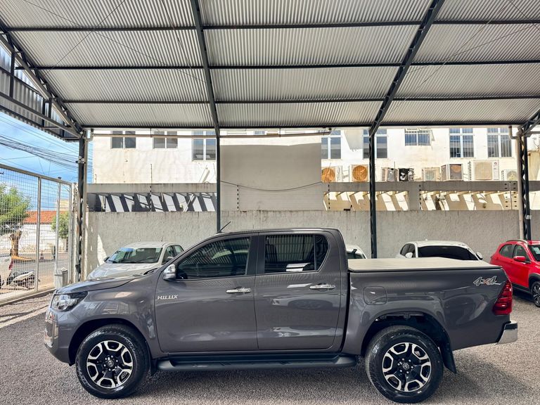 Toyota Hilux CD SRV 4x4 2.8 TDI Diesel Aut.