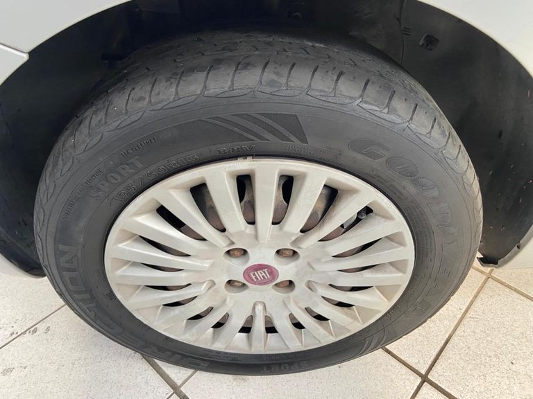 Fiat Punto ATTRACTIVE 1.4 Fire Flex 8V 5p