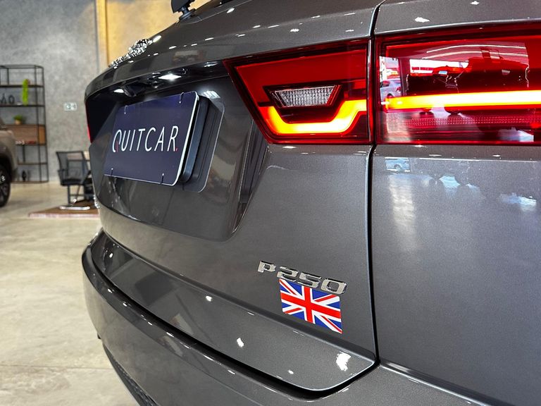Jaguar E-Pace R-Dyn. SE 2.0 AWD 250cv Aut/Flex.