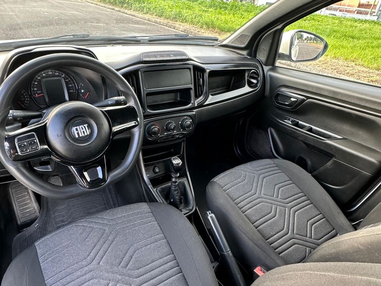 Fiat Strada Freedom 1.3 Flex 8V CD