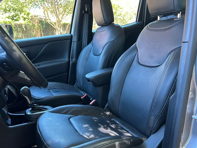 Jeep Renegade Sport T270 1.3 TB 4x2 Flex Aut.