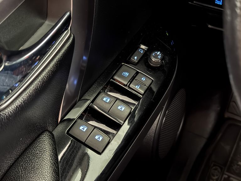 Toyota Hilux SW4 SRX 4x4 2.8 TDI 16V Dies. Aut.