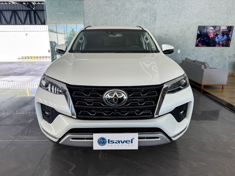 Toyota Hilux SW4 SRX 4x4 2.8 TDI 16V Dies. Aut.