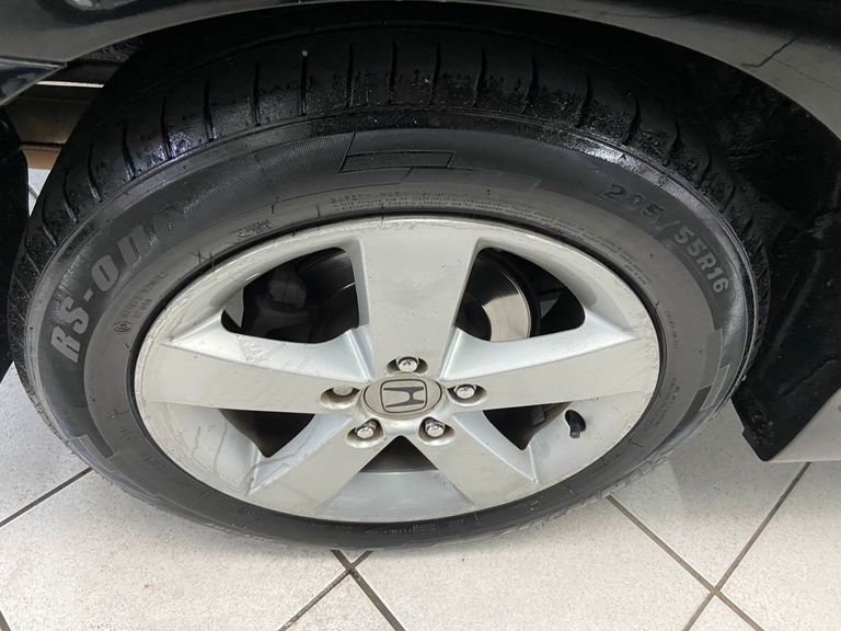 Honda Civic Sedan LXS 1.8/1.8 Flex 16V Aut. 4p