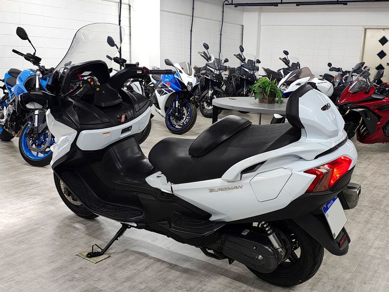 SUZUKI BURGMAN 650 EXECUTIVE/ 650