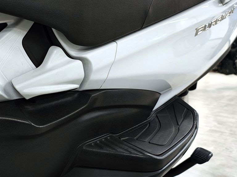 SUZUKI BURGMAN 650 EXECUTIVE/ 650