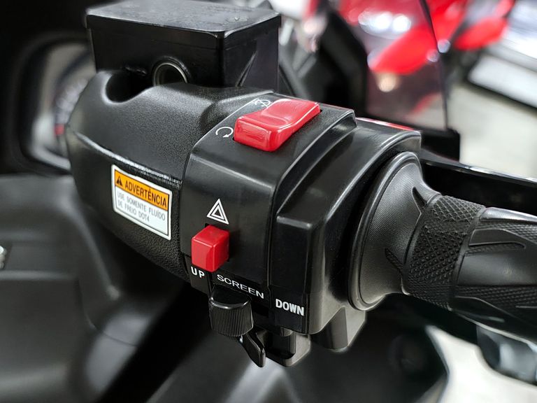 SUZUKI BURGMAN 650 EXECUTIVE/ 650
