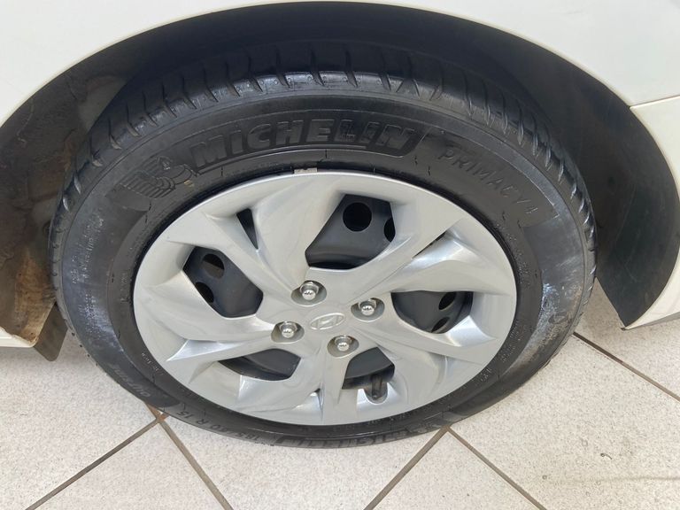 Hyundai HB20S Comfort Plus 1.0 Flex 12V Mec.