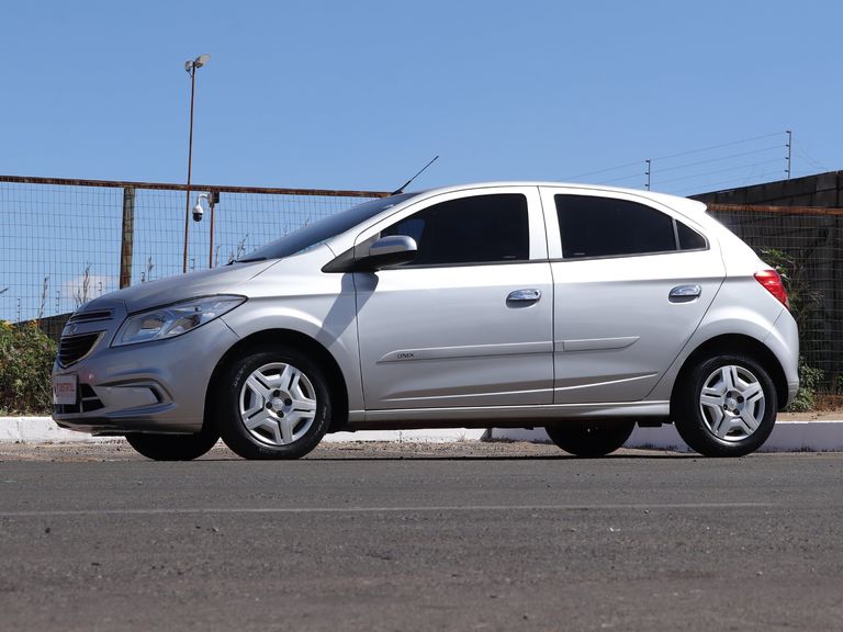 Chevrolet ONIX HATCH Joy 1.0 8V Flex 5p Mec.