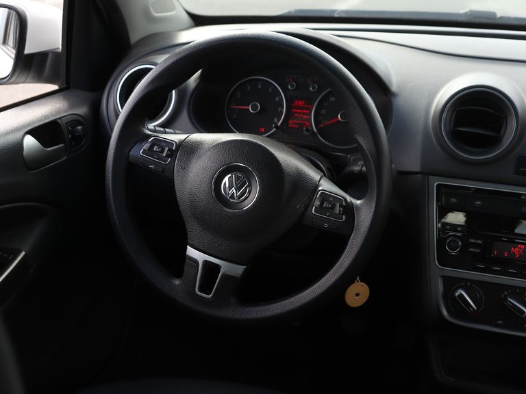 VolksWagen VOYAGE COMF/Highli. 1.6 T.Flex 8V 4p