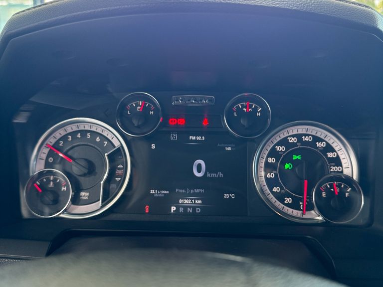 RAM CLASSIC LARAMIE 5.7 CD V8 4X4 Aut.