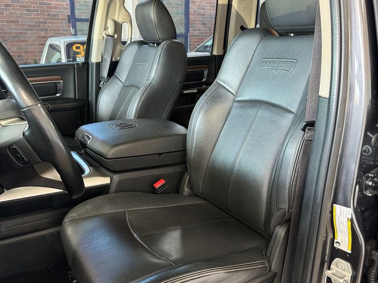RAM CLASSIC LARAMIE 5.7 CD V8 4X4 Aut.