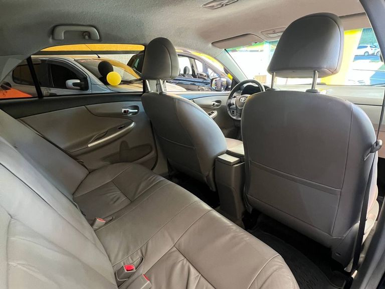 Toyota Corolla XEi 2.0 Flex 16V Aut.