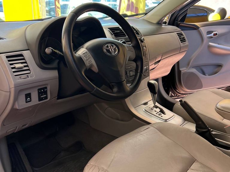 Toyota Corolla XEi 2.0 Flex 16V Aut.