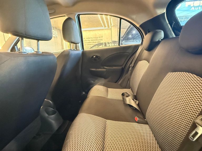 Nissan MARCH S 1.0 12V Flex 5p