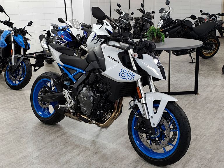 SUZUKI GSX-8S