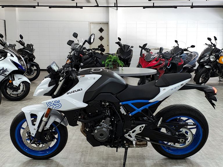 SUZUKI GSX-8S
