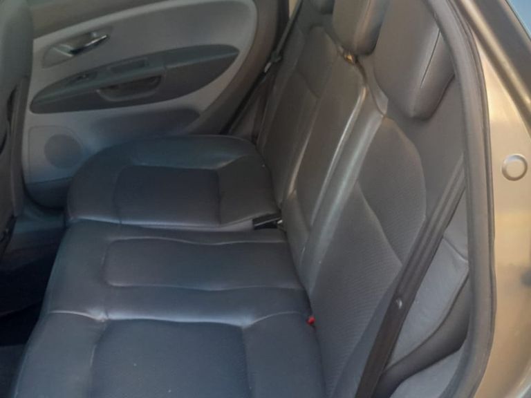 Fiat LINEA ABSOLUTE 1.9/1.8 Flex Dualogic 4p