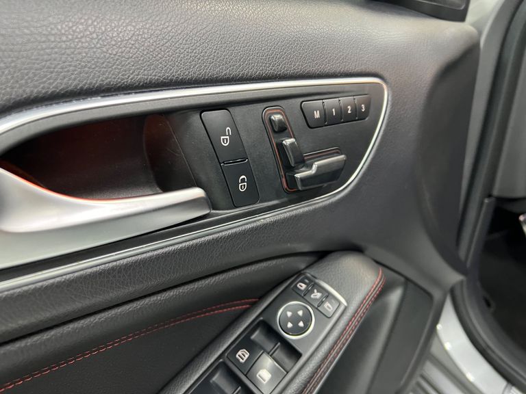 Mercedes Classe A45 AMG 4MATIC 2.0 Turbo Aut.