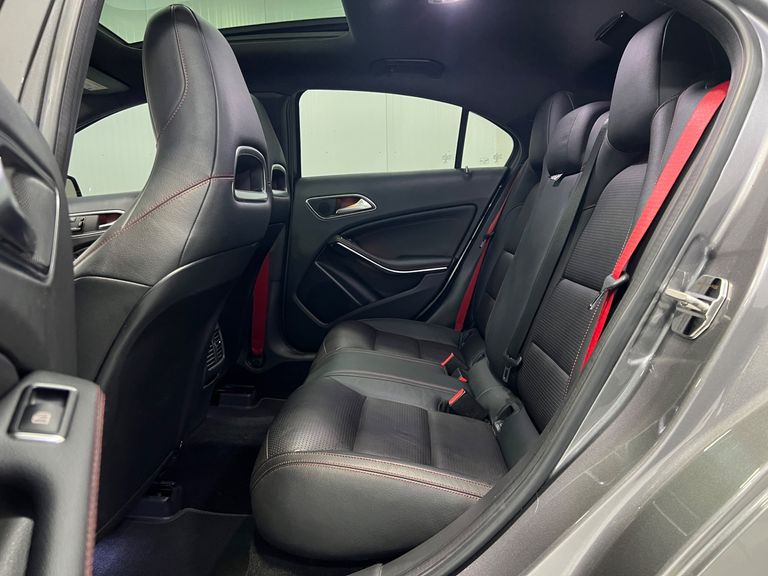 Mercedes Classe A45 AMG 4MATIC 2.0 Turbo Aut.