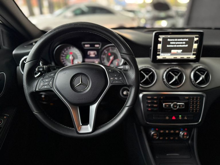 Mercedes GLA 200 Vision 1.6/1.6 TB 16V Flex Aut.