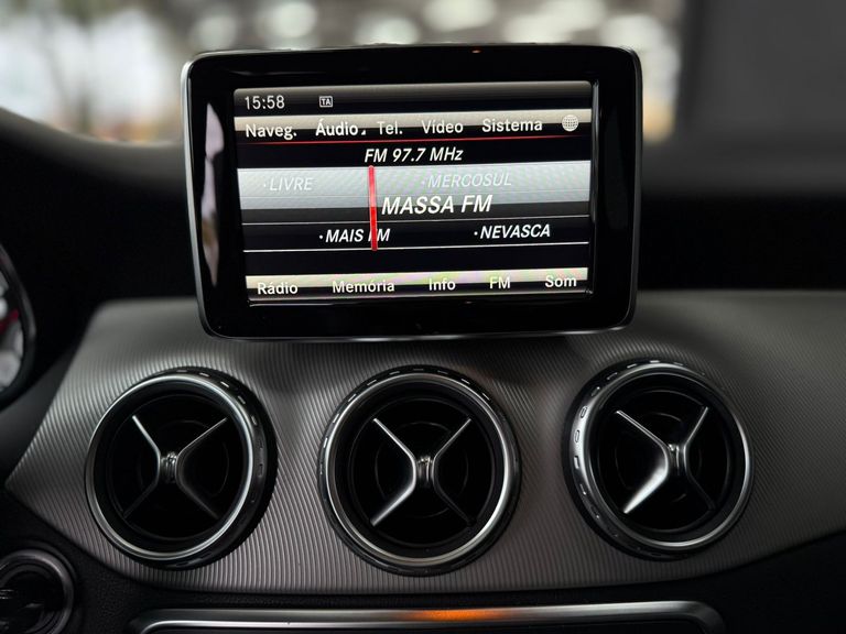 Mercedes GLA 200 Vision 1.6/1.6 TB 16V Flex Aut.