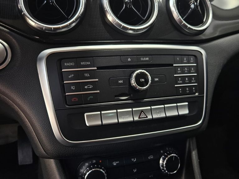 Mercedes CLA-180 1.6 16V 122cv Aut.