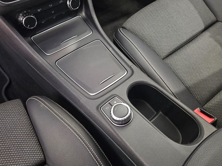 Mercedes CLA-180 1.6 16V 122cv Aut.