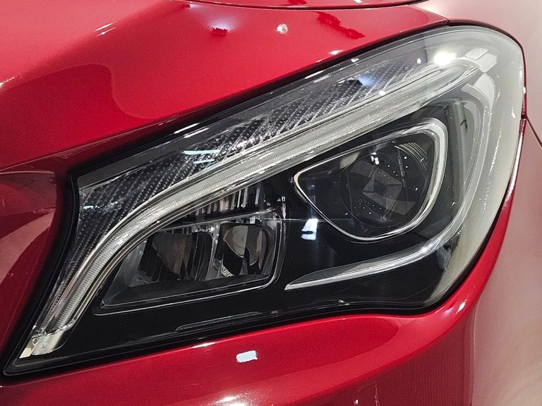 Mercedes CLA-180 1.6 16V 122cv Aut.