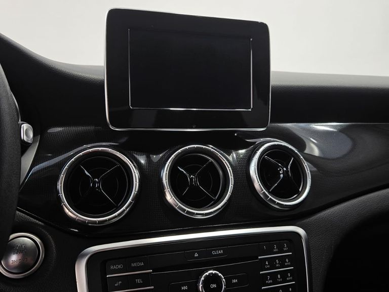 Mercedes CLA-180 1.6 16V 122cv Aut.
