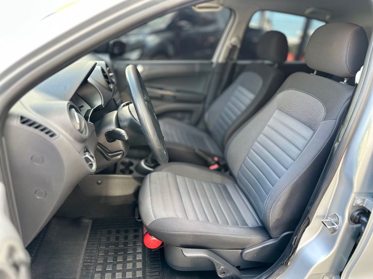 VolksWagen Gol (novo) 1.6 Power/Highi T.Flex 8v 4P