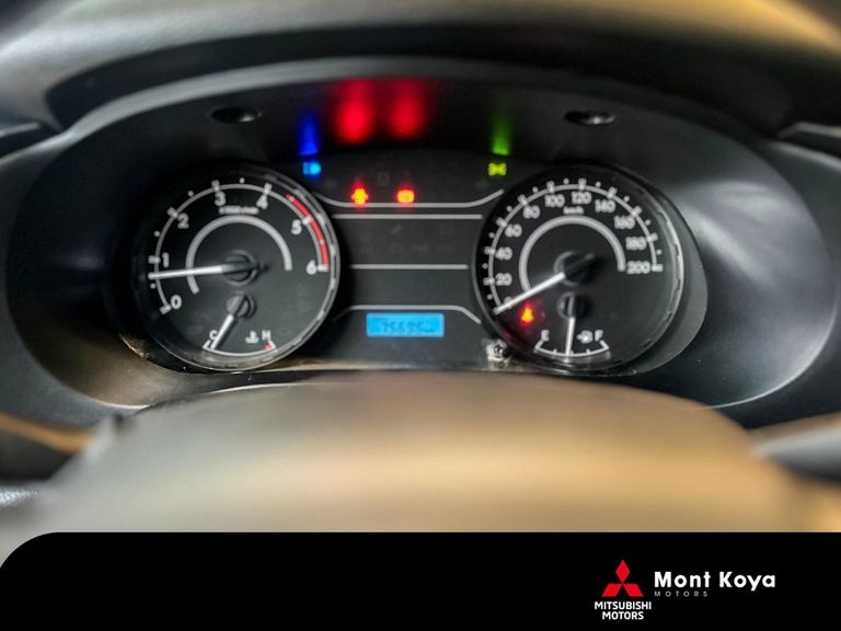 Toyota Hilux CD 4x4 2.8 Diesel Mec.