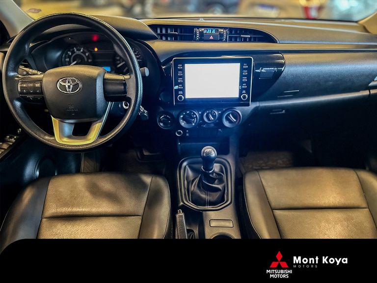 Toyota Hilux CD 4x4 2.8 Diesel Mec.