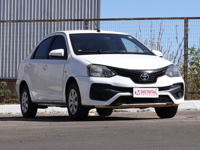 Toyota ETIOS X Sedan 1.5 Flex 16V 4p Mec.