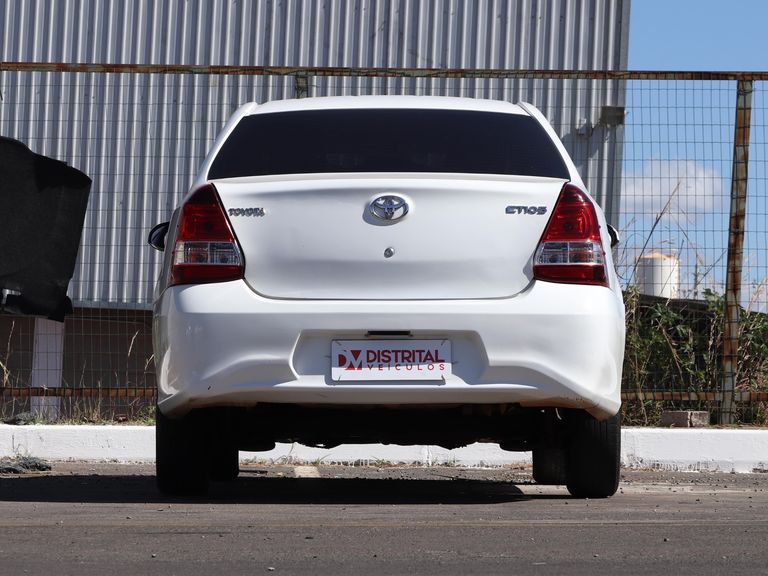 Toyota ETIOS X Sedan 1.5 Flex 16V 4p Mec.
