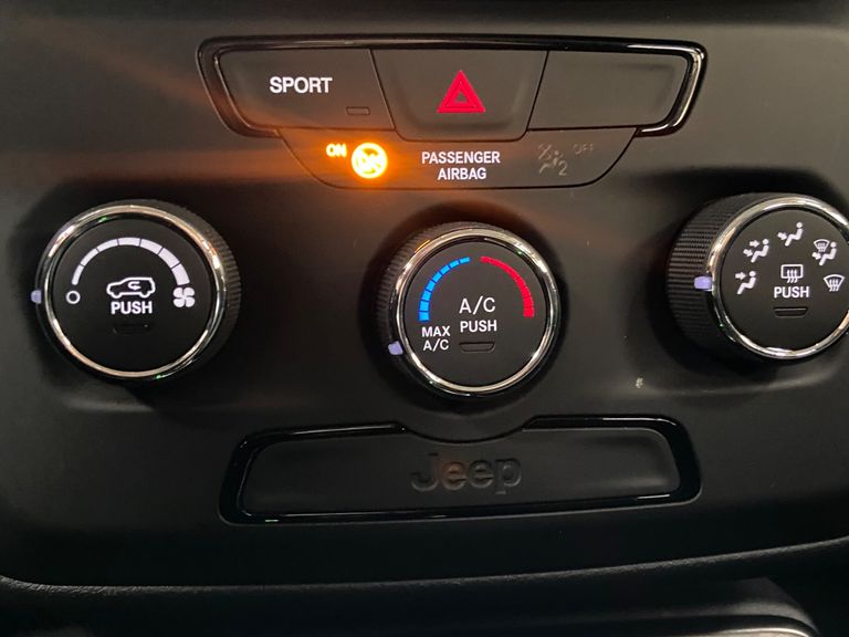 Jeep Renegade1.8 4x2 Flex 16V Aut.