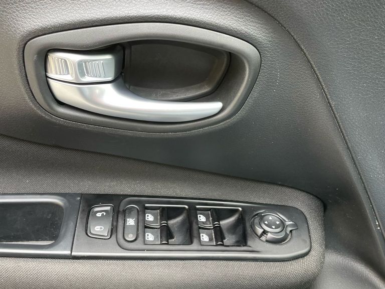 Jeep Renegade1.8 4x2 Flex 16V Aut.