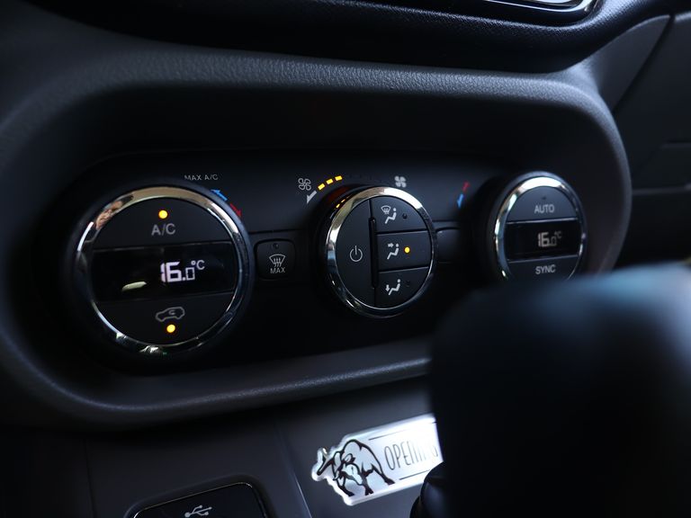 Fiat Toro Freedom 1.8 16V Flex Aut.