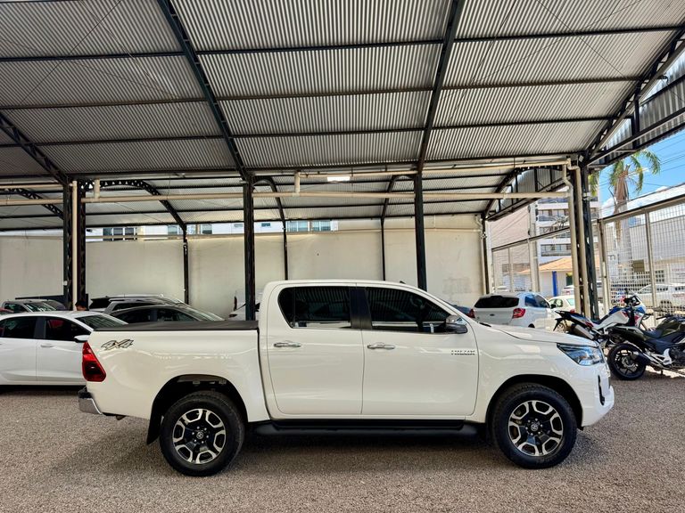Toyota Hilux CD SRX 4x4 2.8 TDI 16V Diesel Aut.