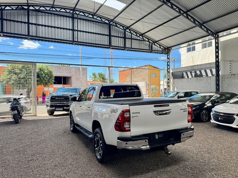 Toyota Hilux CD SRX 4x4 2.8 TDI 16V Diesel Aut.