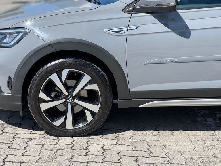 VolksWagen Nivus Highline 1.0 200 TSI Flex Aut.