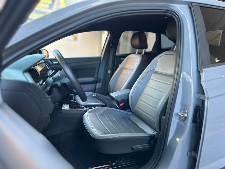 VolksWagen Nivus Highline 1.0 200 TSI Flex Aut.