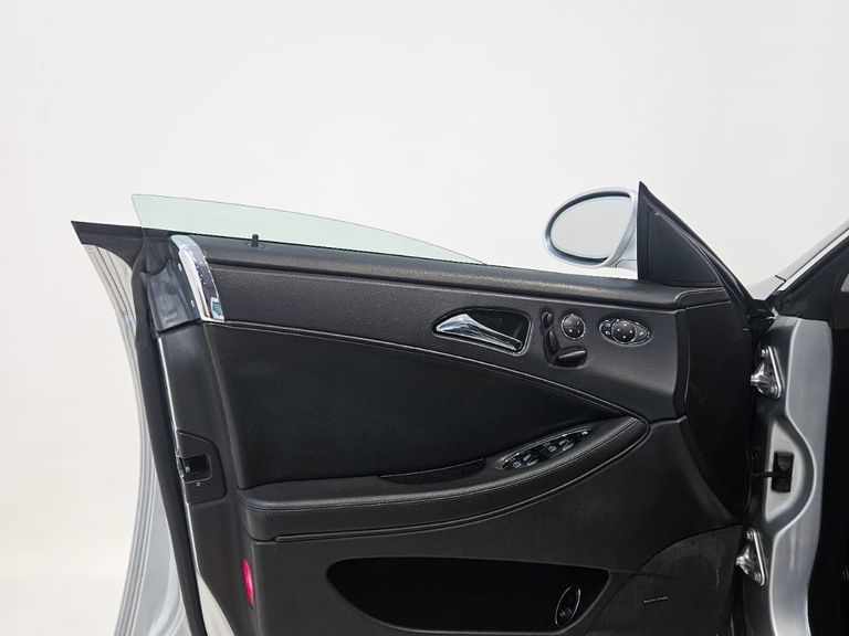 Mercedes CLS-500 V8 24V