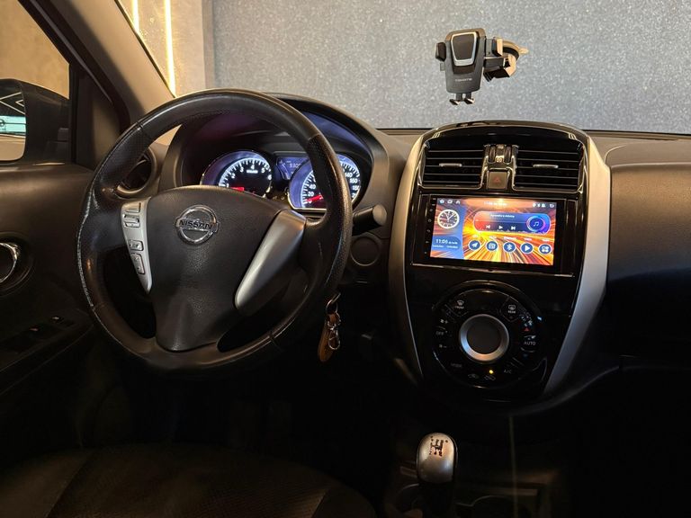 Nissan VERSA SL 1.6 16V FlexStart 4p Mec.