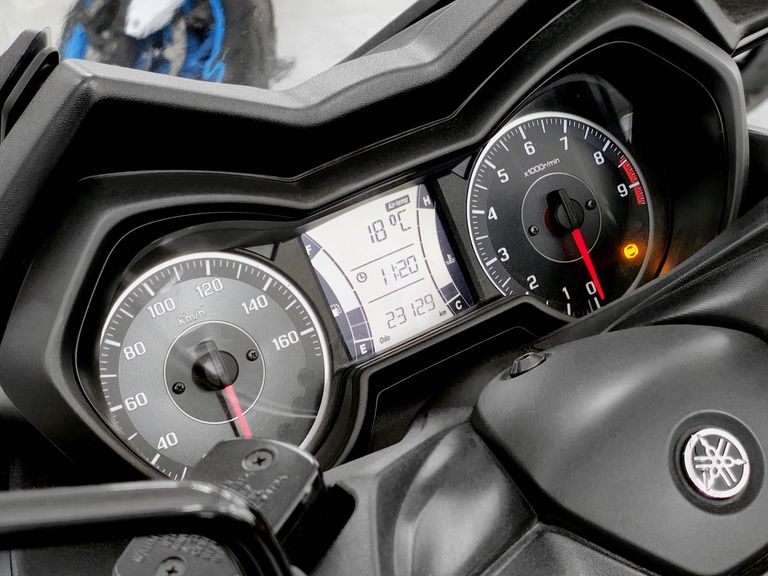 YAMAHA XMAX 250 ABS