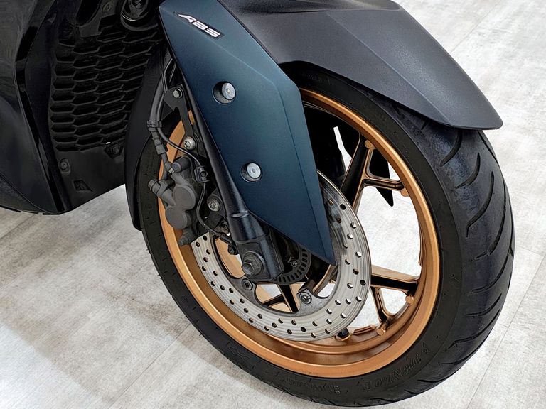 YAMAHA XMAX 250 ABS