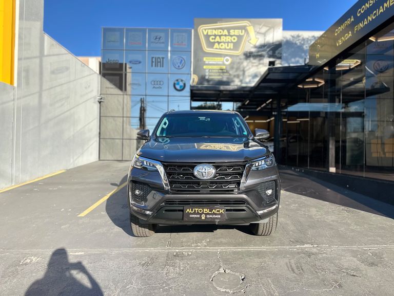 Toyota Hilux SW4 SRV 4x2 2.7 Flex 16V Aut.