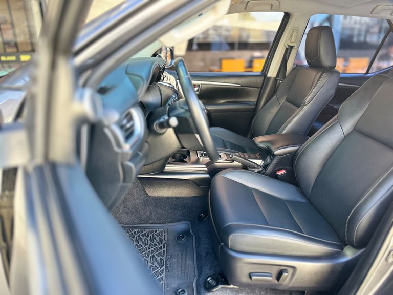 Toyota Hilux SW4 SRV 4x2 2.7 Flex 16V Aut.