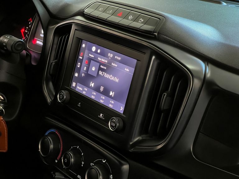 Fiat Strada Volcano 1.3 Flex 8V CD