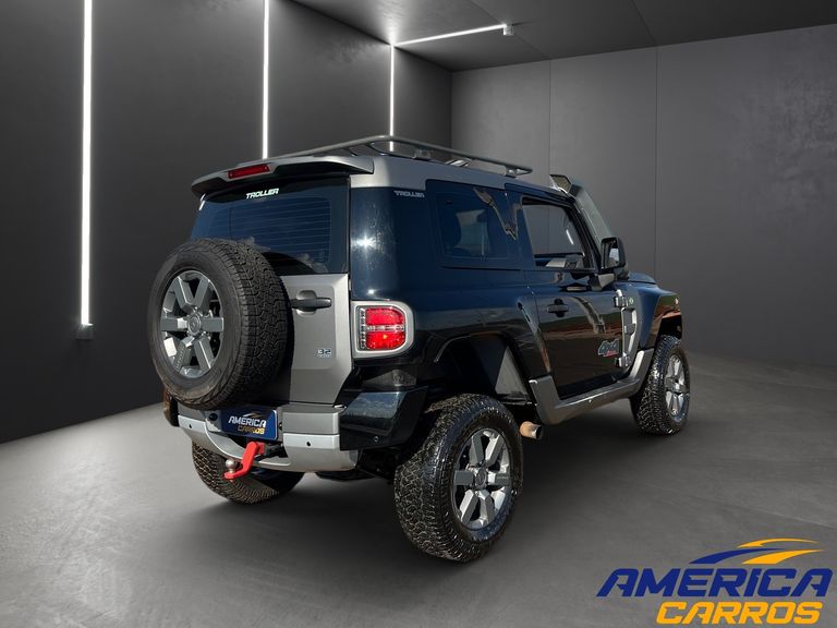 Troller T-4 TRAIL 4x4 3.2 Tdi Cap. Ríg. Diesel